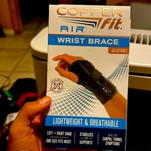 Copper fit air wrist brace, left or right hand